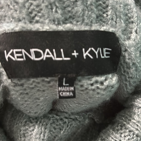 Kendall + Kylie Sweater - Picture 4 of 4